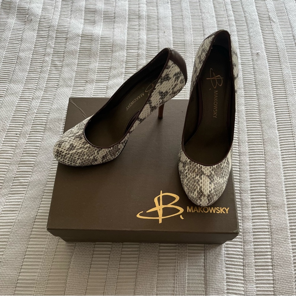 💘 Snakeskin Heels